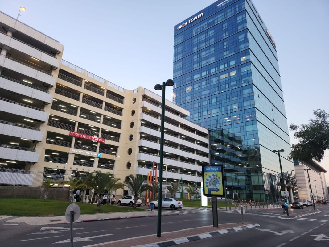 הקניון הגדול פתח-תקווה 